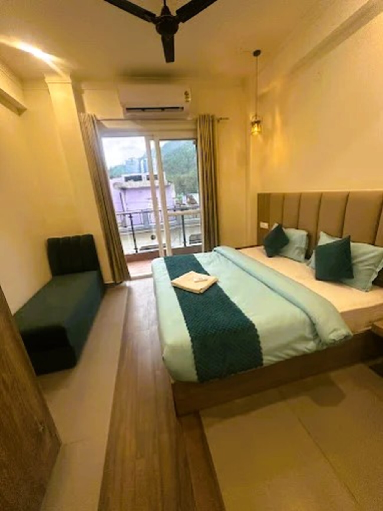 Quad Bed layout