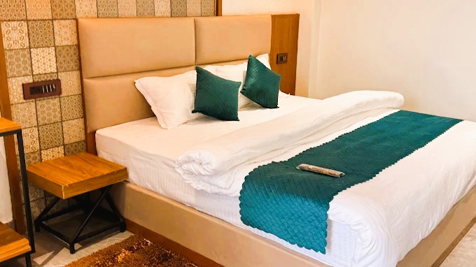Deluxe Room View 6